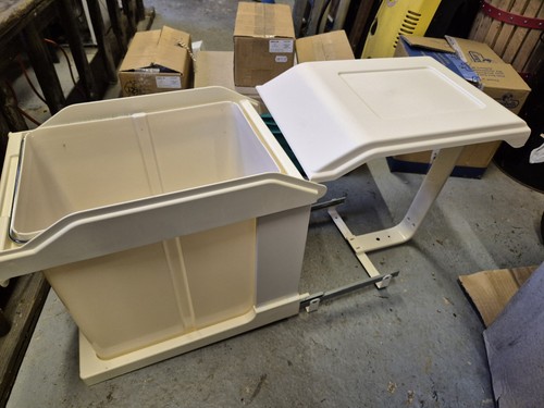 Pull out waste bin - waste, litres