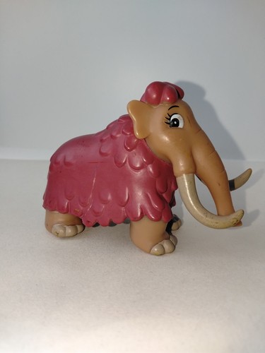 Wooly mammoth dinosaurs - mammoth,