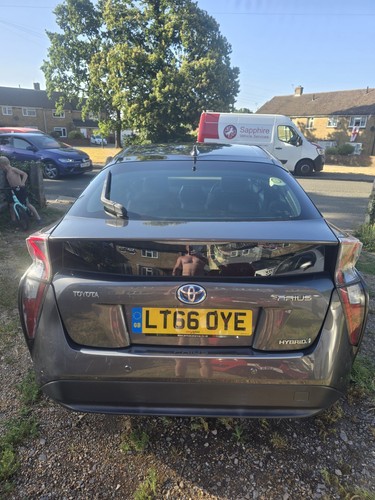 2016 tpyota prius low - tpyota,
