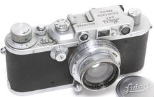 Leica IIIA camera w. Summar
