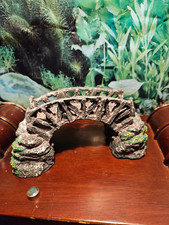 AQUARIUM FISH TANK ORNAMENT DECORATION - WOODEN BRIDGE - SMALL PLASTIC GC