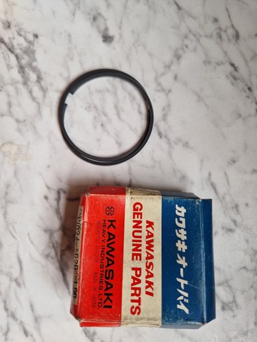 Kawasaki kh125 ar125 piston - ar125,