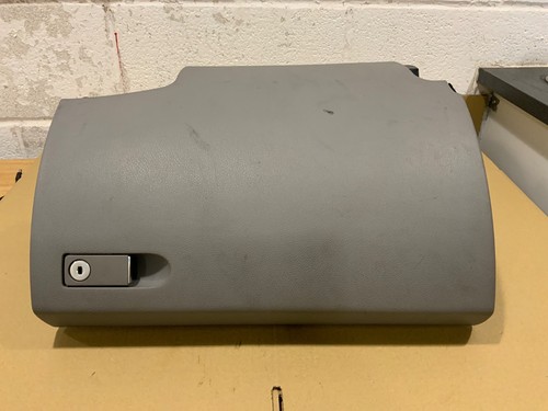Mercedes class glove box - glove,