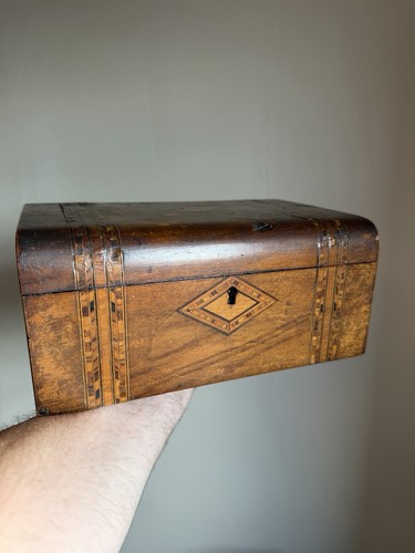 Tunbridge marquetry style - tunbridge/marquetry,