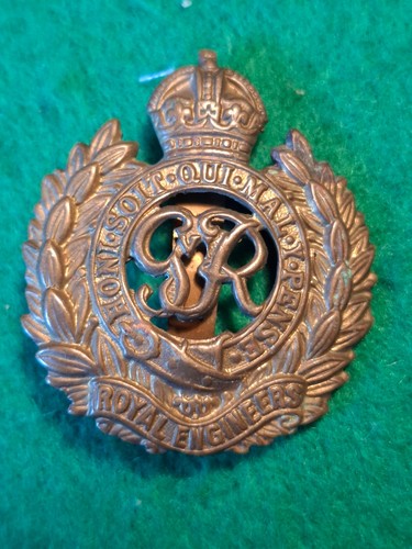 Royal engineers cap badge - engineers,