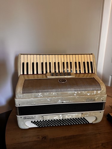 Calvi piano accordion 120 - calvi,