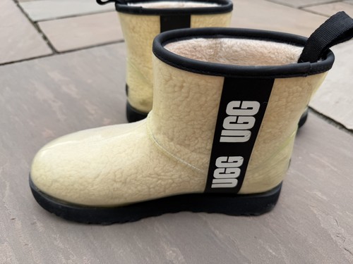 Ugg boots translucent - ugg,