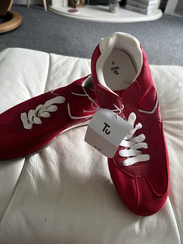 Trainers size new with - 6,