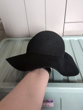 H&M Divided Woman's Hat