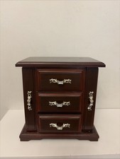 Musical Jewellery Box Wardrobe