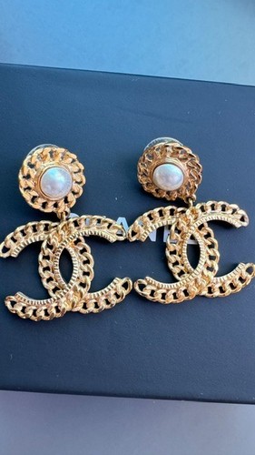Chanel chain link pearl - link, and