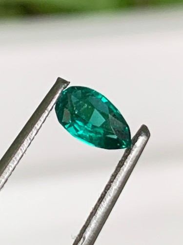 Natural vivid green - 0.20,