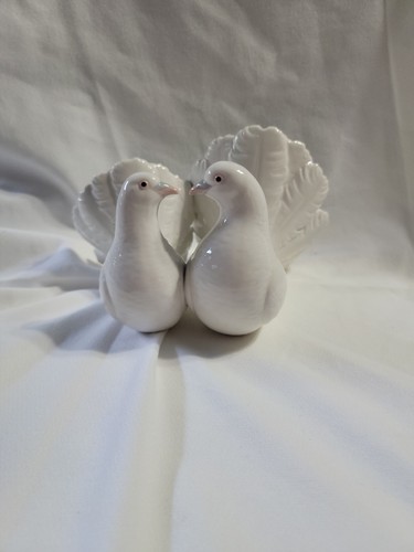 Lladro couple doves - lladro, kissing