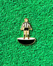 Notts County  Subbuteo Player Pin Badge