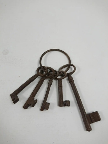 Antique iron skeleton keys - antique,