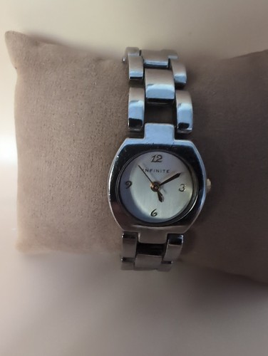Pre owned ladies infinite - pre,