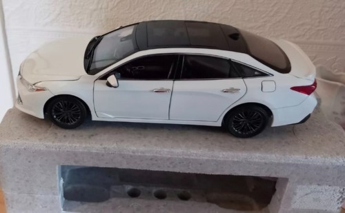 Toyota avalon white - avalon,