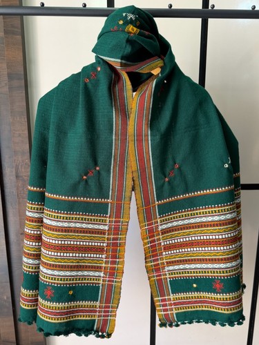 Green handcrafted woollen - green,