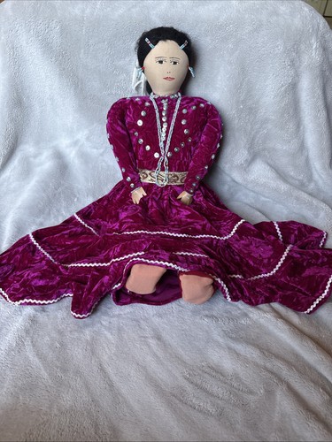Vintage doll native american - native,
