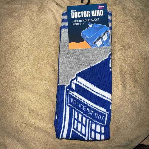 Who socks tardis official - who,