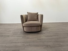 Virgil Velvet Cuddle Chair – Latte