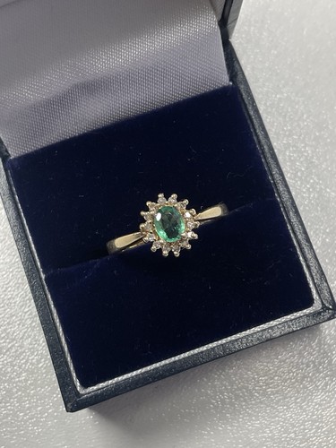 Gold emerald diamond ring - gold,