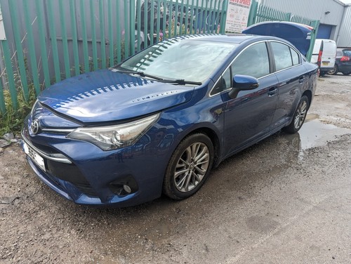 Toyota avensis wheel nut - -,