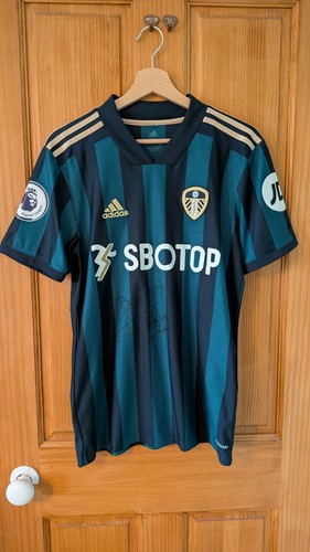 Signed lucas radebe - signed,