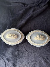 Blue wedgwood jasperware - x,