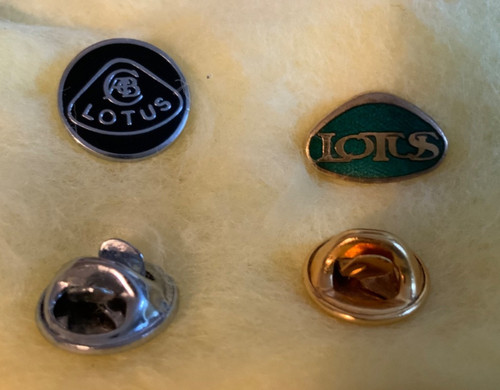 Lotus pin badges black - badges,