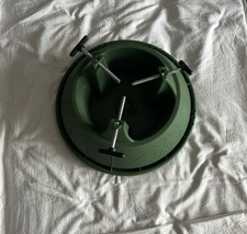 Garden Pride Heavy Duty Plastic Green Christmas Tree Stand