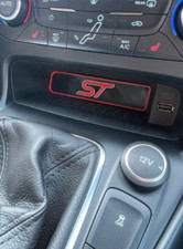 Tray backing console insert