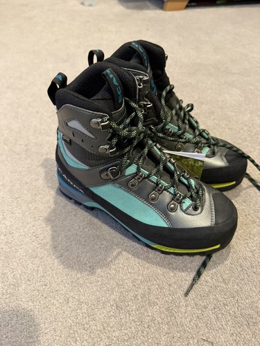 Scarpa bnib ladies - bnib,