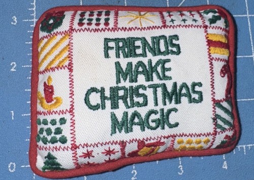 Friends make christmas magic - make,