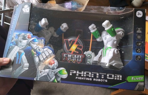 Phantom fighting robots c - phantom,