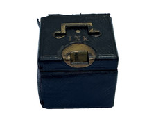 Victorian travelling inkwell -  leather cased l- 4cm x 4cm