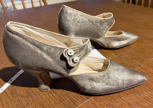 Vintage 1920s flapper - 1920s, shoes