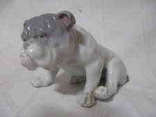 Bulldog porcelain figurine Gebrüder Heubach/Lichte brand green from 1920 No. 3905