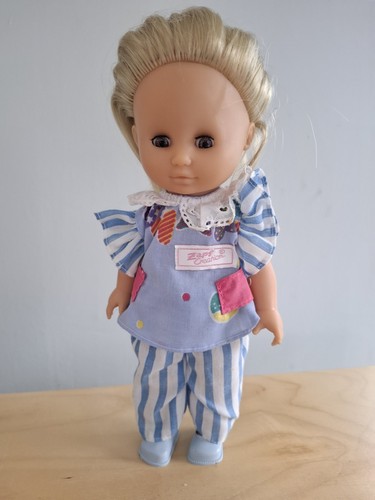 Vintage 1980s 26cms zapf - 26cms, doll