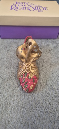 Just the right shoe aladdin - the,