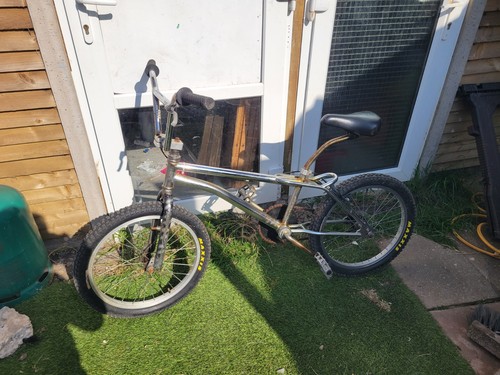 Vintage 1980s falcon - vintage,
