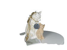 New Next Resin Hanging Cat+