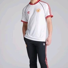 adidas® Manchester United x