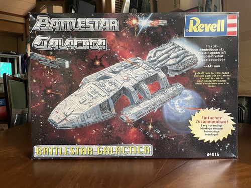 Battlestar galactica revell - battlestar,