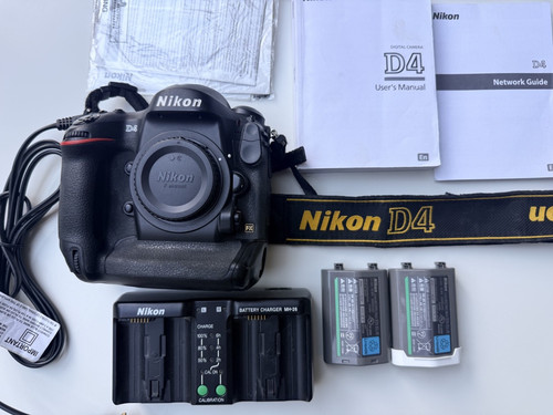Nikon full frame pro - full, dslr