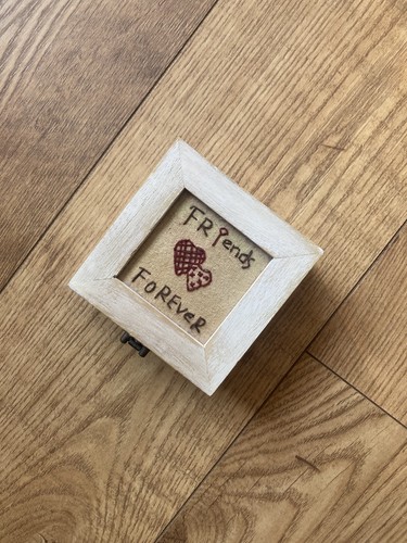 Vintage weathered white wooden - vintage,