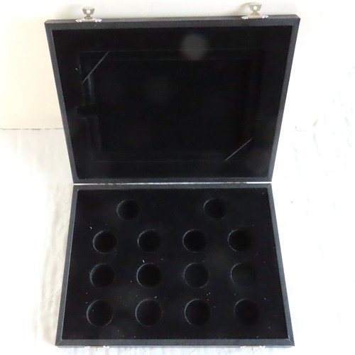 Royal mint black presentation - royal,