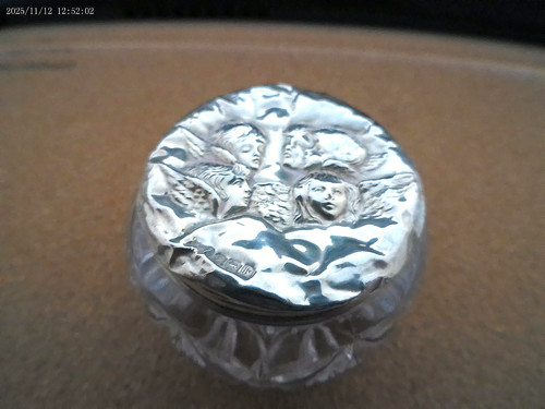 Antique glass powder pot with - powder,