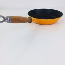 Le Crueset Skillet 24 Cast Iron Enamled Orange Made In France Pan Frying  9.5"