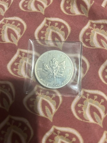 Solid silver canada maple leaf - solid,